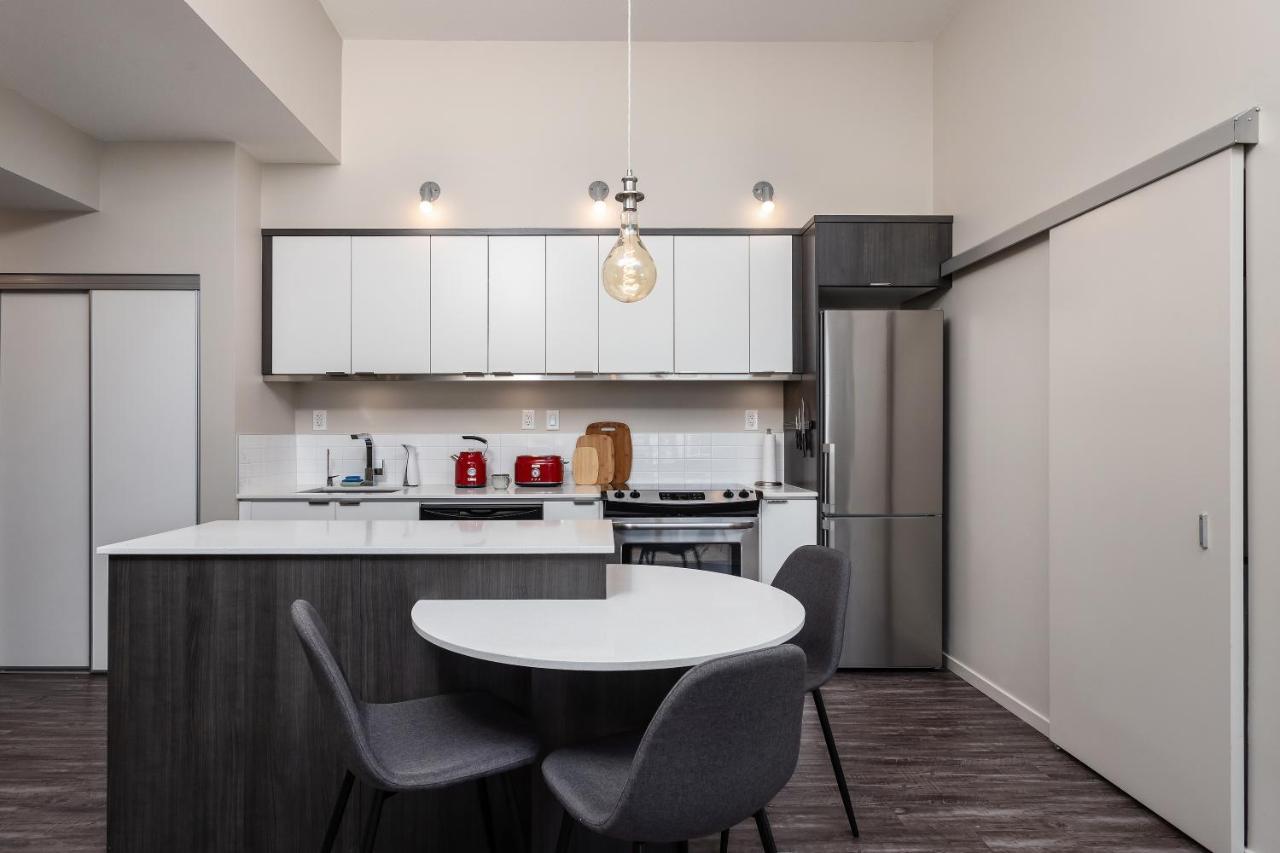 Corner Nest - Luxury Brand New Top Floor 2Bedroom Condo Kelowna Exterior photo
